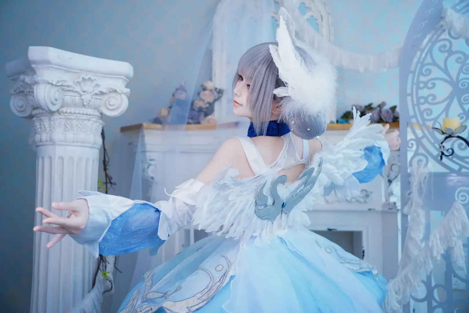 [Xiao Qiao Cosplay] Swan Dream in Honor of Kings: The Perfect Match of Ice-Blue Feathers and White Stockings by 符吕子 - Image 4