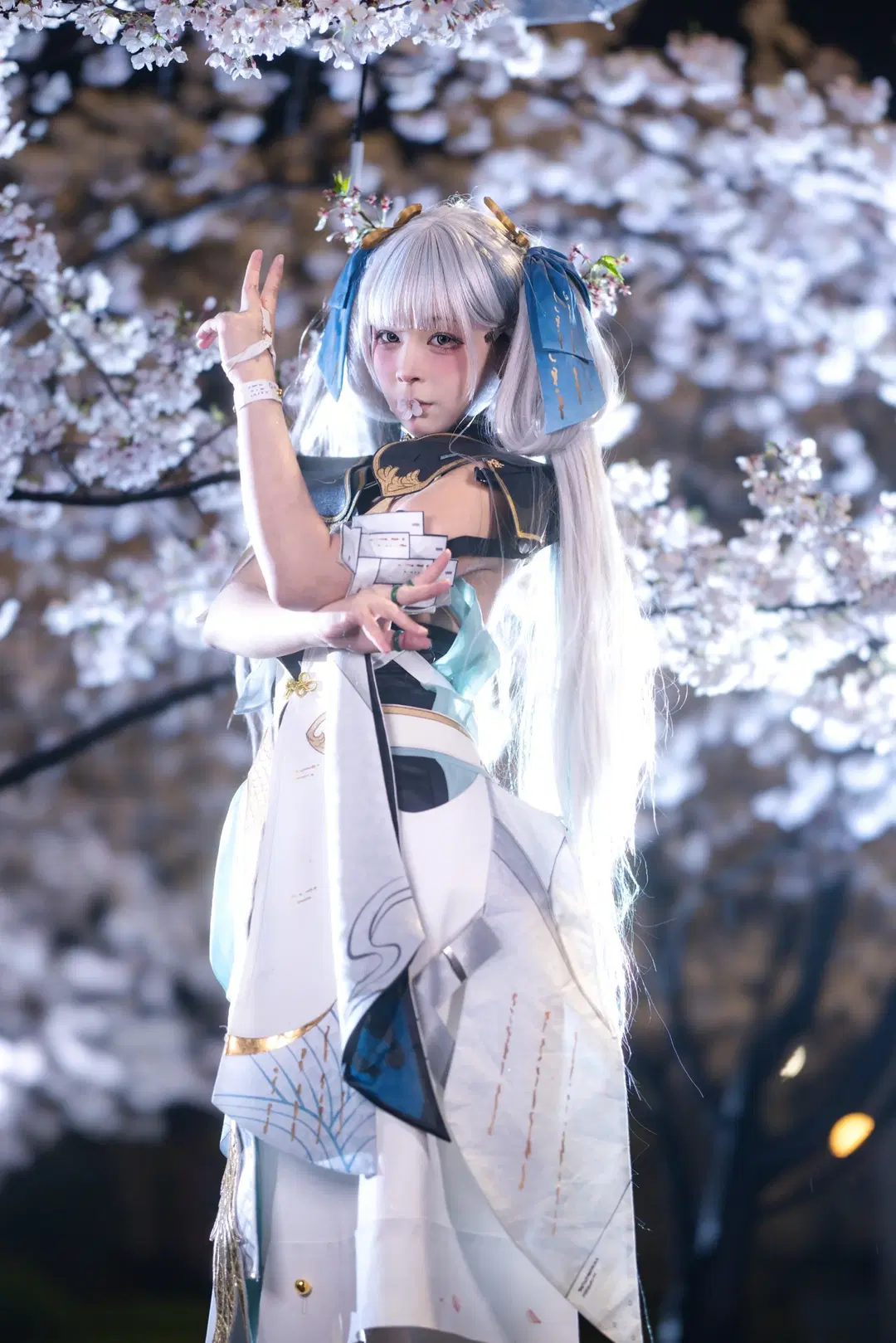【今汐コスプレ】『鳴潮』夜桜に舞う、細部にこだわり抜いた躍動の撮影記録 - 小羊不困（无限限流版，求关注求点赞） - 4枚目