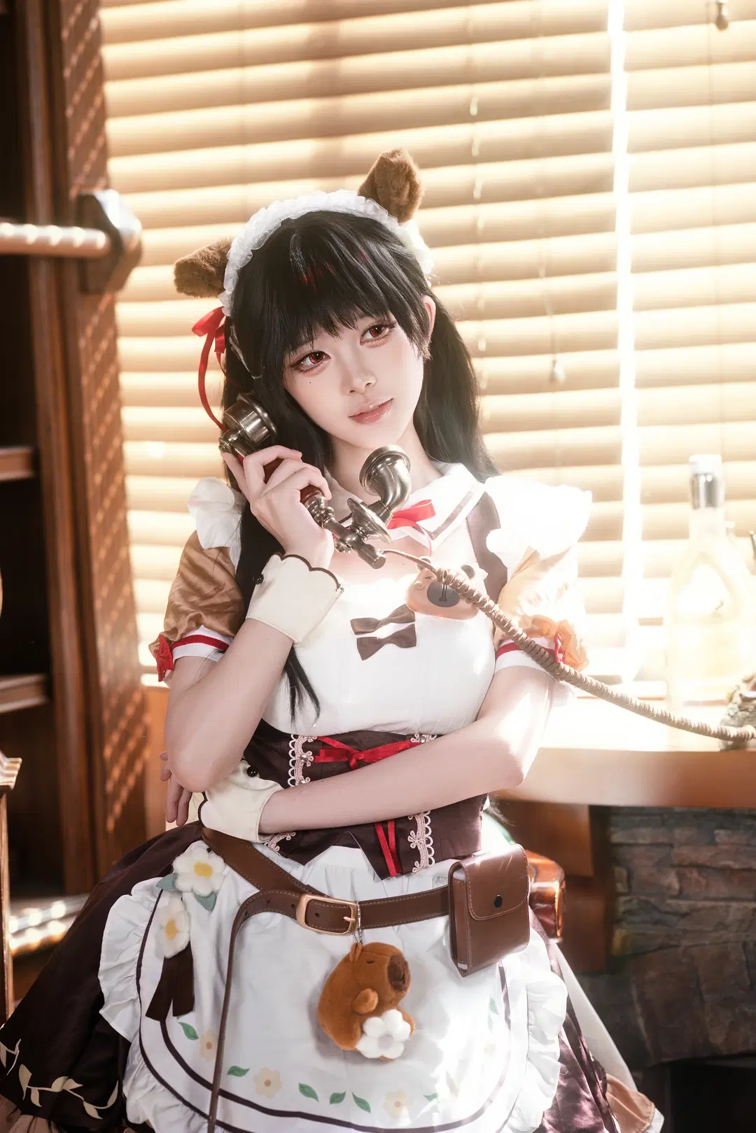 [Chisa cosplay] Wuthering Waves Chisa in Maid Outfit: A Languid Afternoon in a Vintage Study by 小羊不困（无限限流版，求关注求点赞） - Image 6