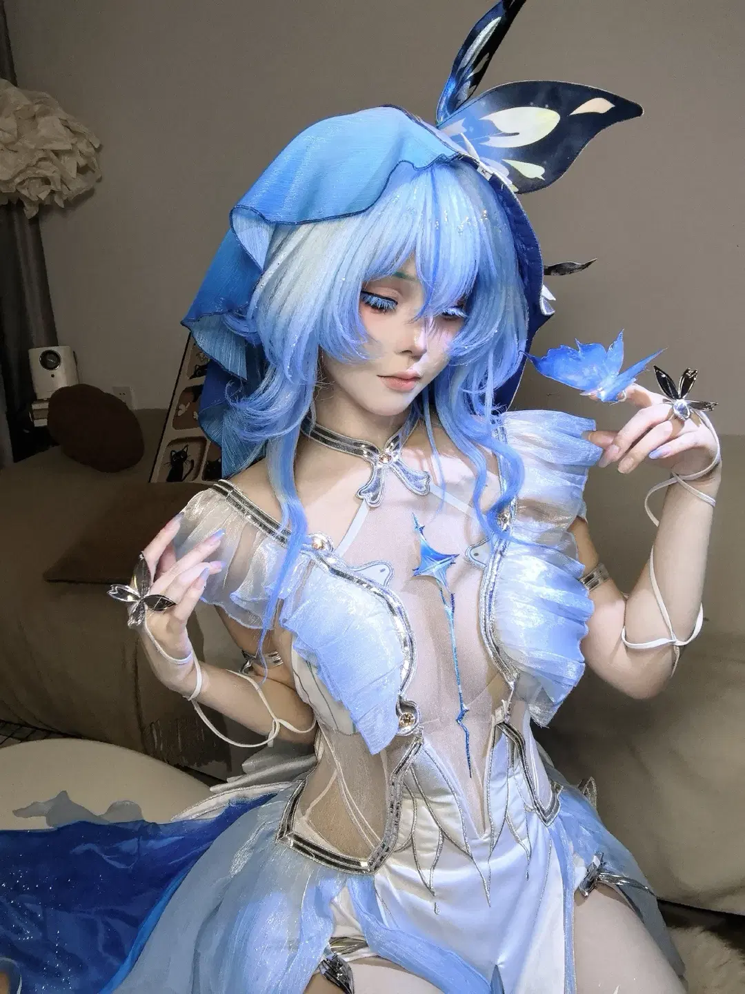 鳴潮, ショアキーパー コスプレ, 白ストッキング, コスプレ撮影, 自然なレタッチ
