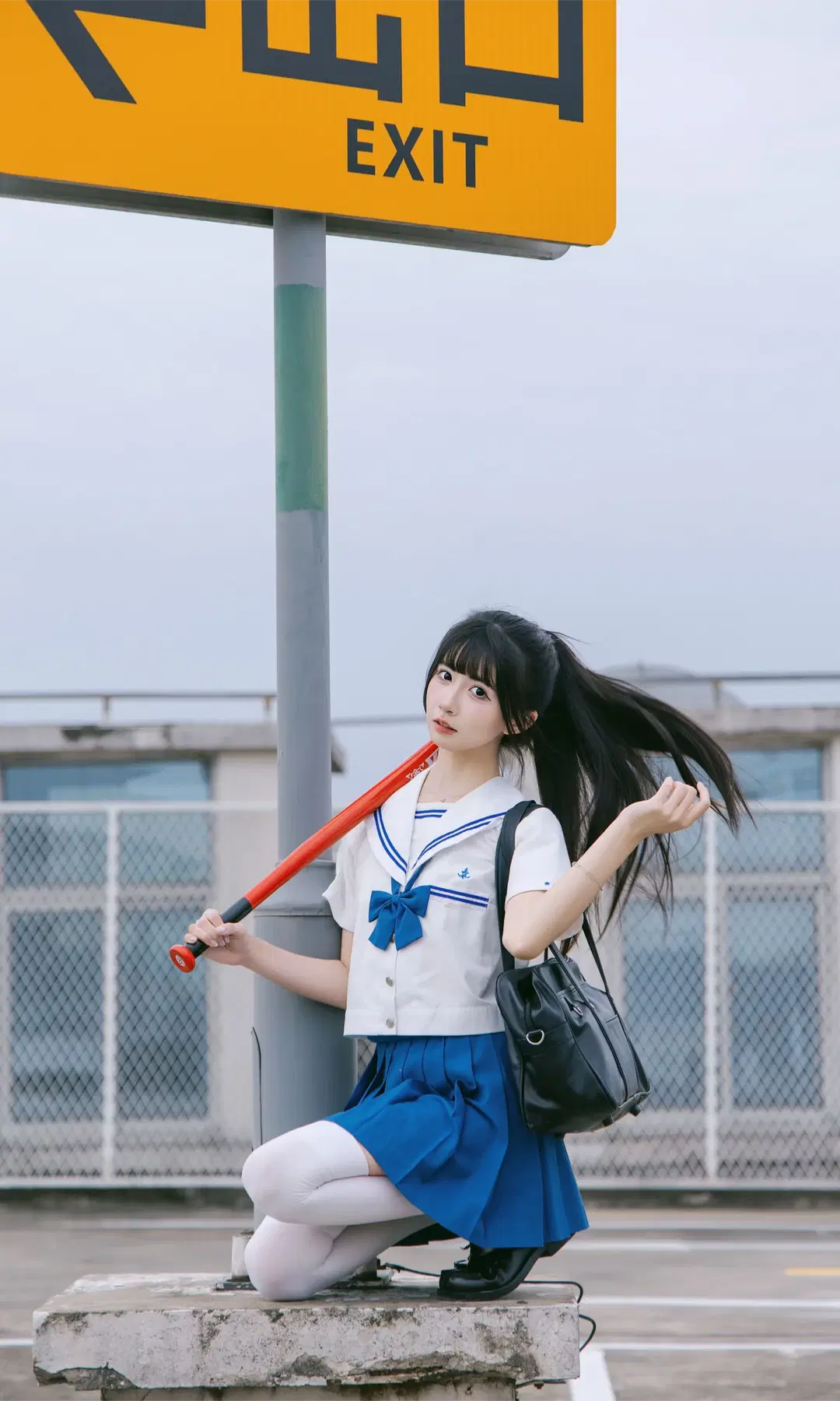 The season for JK uniforms has arrived: Sailor outfit and red baseball bat Anime-style photography by Fe - Image 3