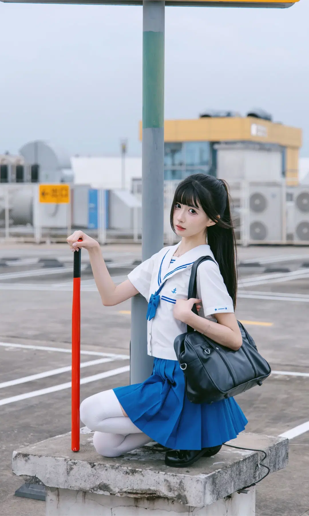 The season for JK uniforms has arrived: Sailor outfit and red baseball bat Anime-style photography by Fe - Image 4
