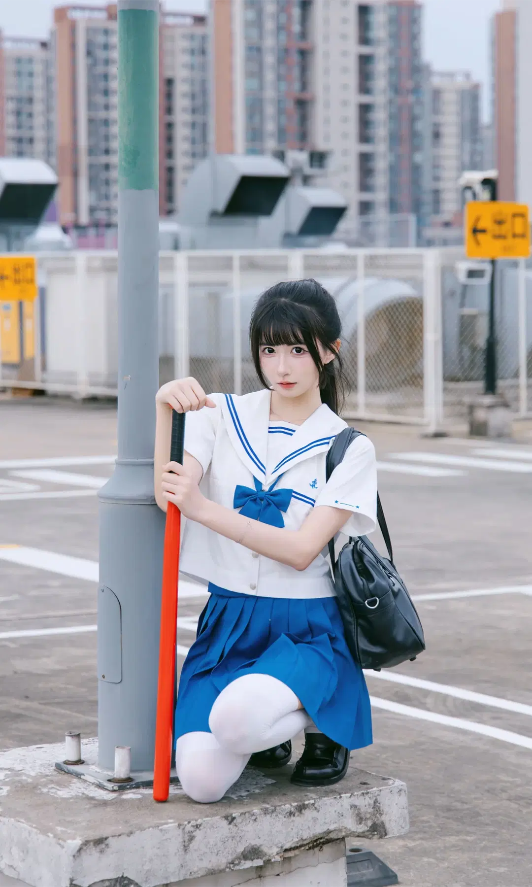 The season for JK uniforms has arrived: Sailor outfit and red baseball bat Anime-style photography by Fe - Image 5
