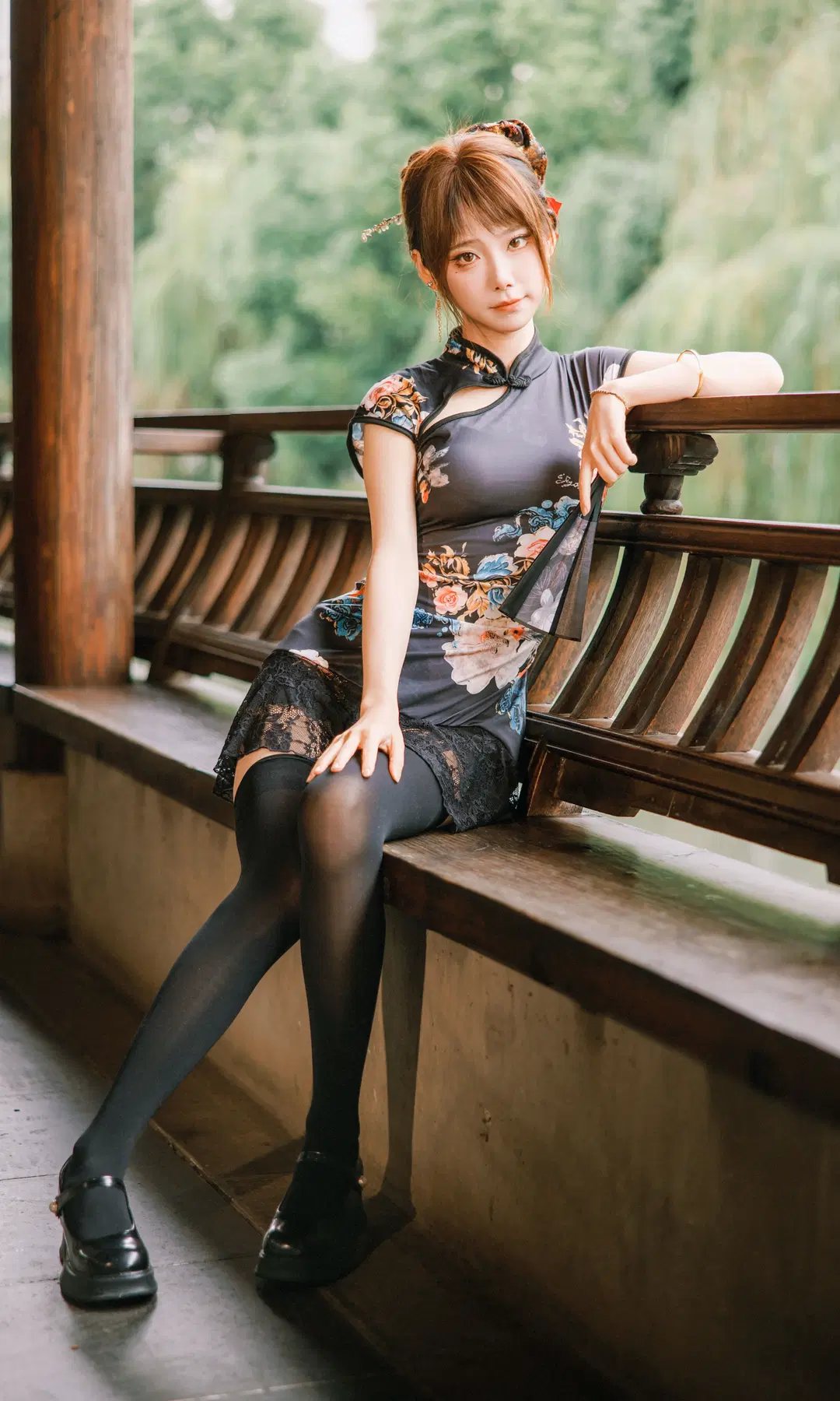 Cheongsam photoshoot with Black tights outfit along the ancient temple corridor: Republican era style atmosphere to the max by Fe - Image 6