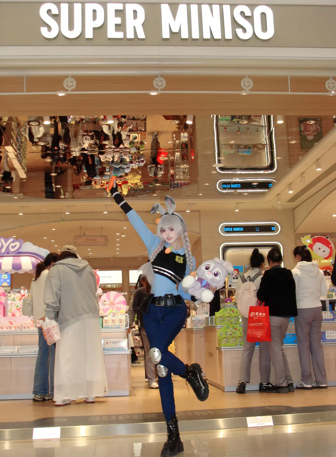 cosplay摄影, 朱迪cos, 疯狂动物城, 名创优品探店, 吉林财富广场