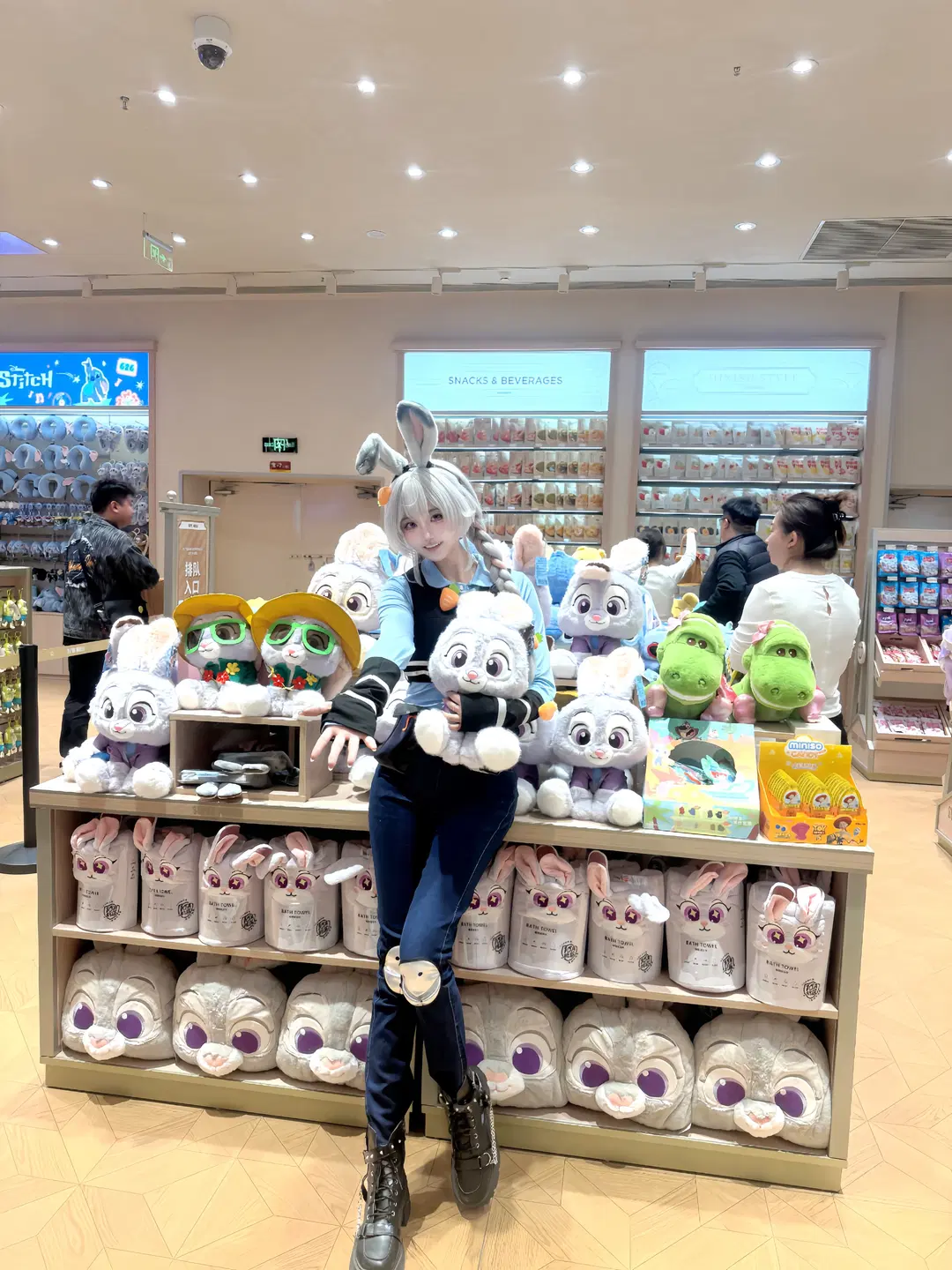 Judy cosplay: Zootopia MINISO store tour check-in at Jilin Fortune Plaza by 楚漓 - Image 9