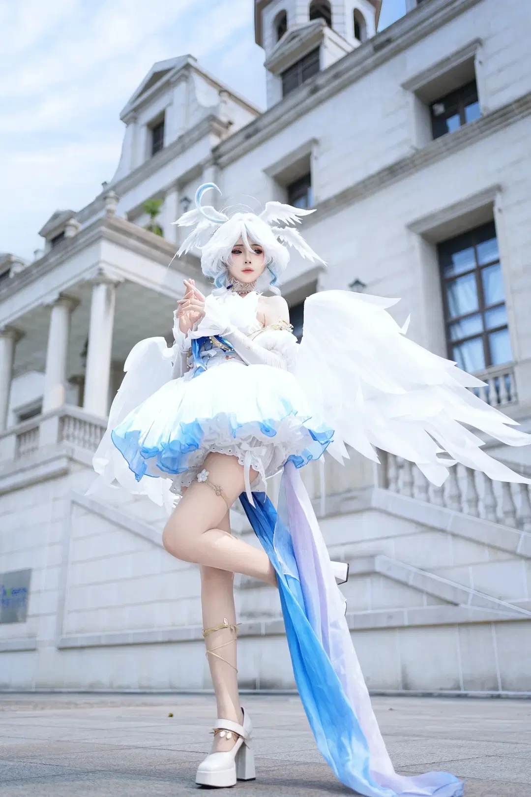 【芙宁娜cos】原神水神的蓝白梦境，还原度极高的外景正片 - 喵叽neiko - 第12张