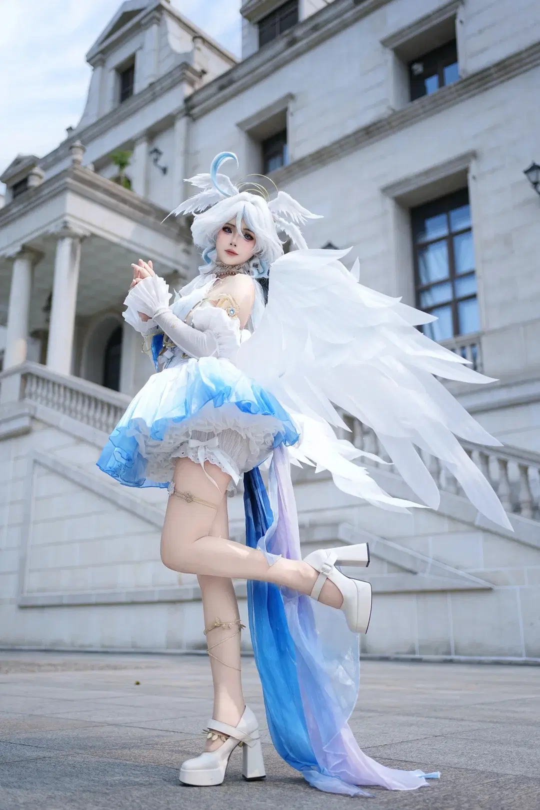 【芙宁娜cos】原神水神的蓝白梦境，还原度极高的外景正片 - 喵叽neiko - 第13张