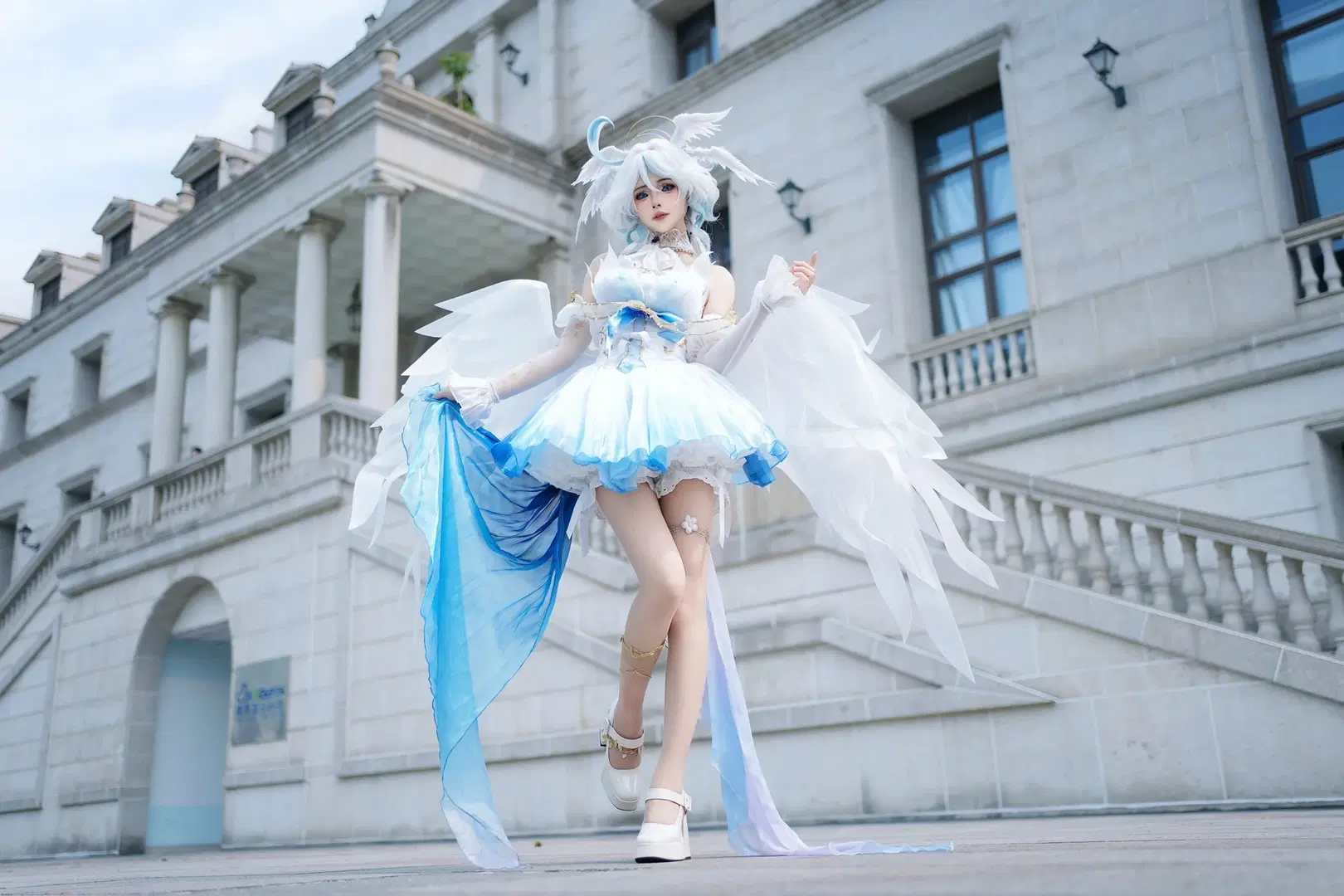 【芙宁娜cos】原神水神的蓝白梦境，还原度极高的外景正片 - 喵叽neiko - 第7张
