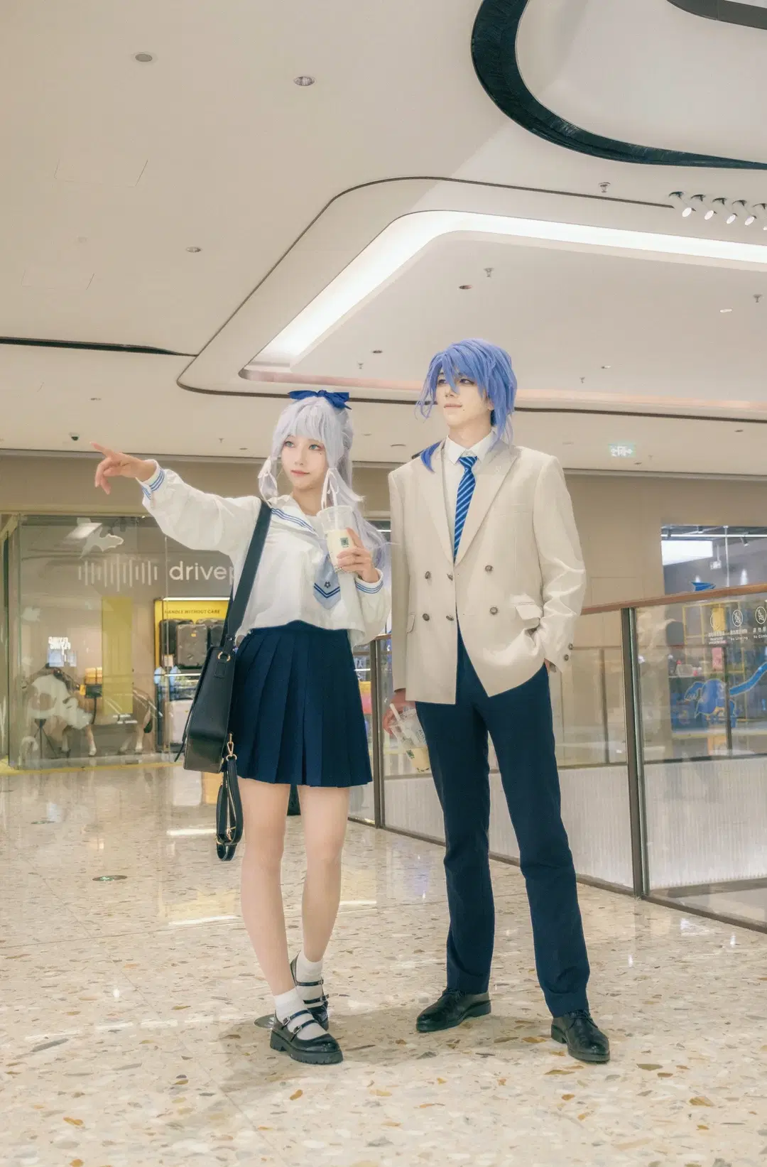 【神裡綾華cos】和哥哥一起打卡商場，這套水手服太對味了