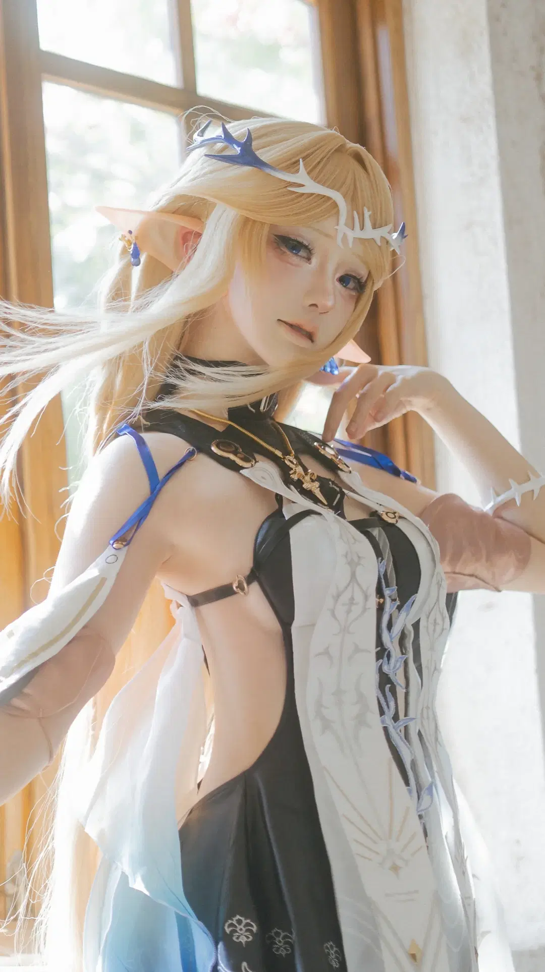 【卡提希婭cos】鳴潮光影下的精靈低語