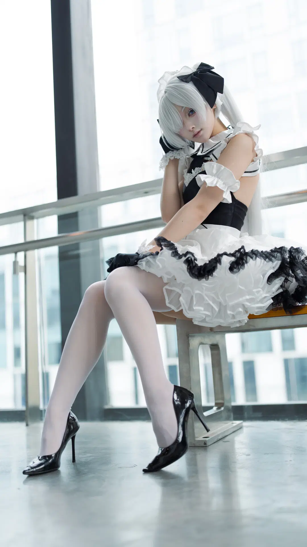 【灰姑娘cos】胜利女神女仆装降临，黑白配色的极致呈现