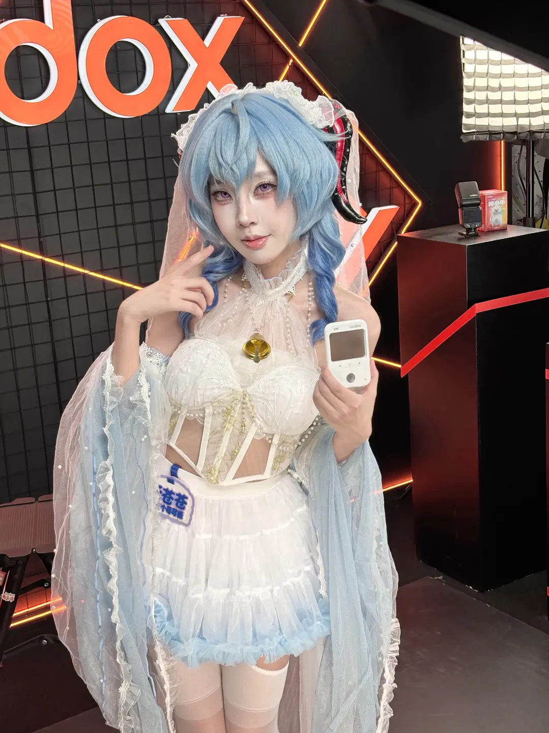 [Ganyu Cosplay] Experiencing the Godox C100 Transparent Viewfinder Camera at the Godox Booth by 禾苍苍 - Image 3