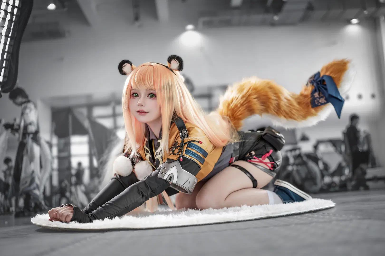 Zenless Zone Zero, Convention photo, Ju Fufu cosplay, Kemonomimi girl, Fluffy tail