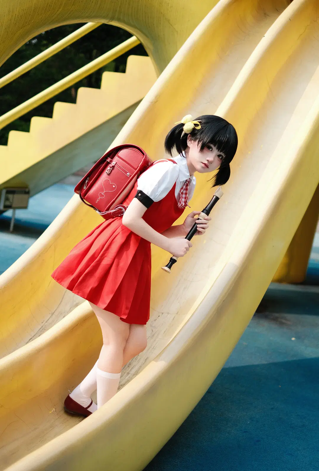 【歌愛雪cos】遊樂場裡的吹笛少女