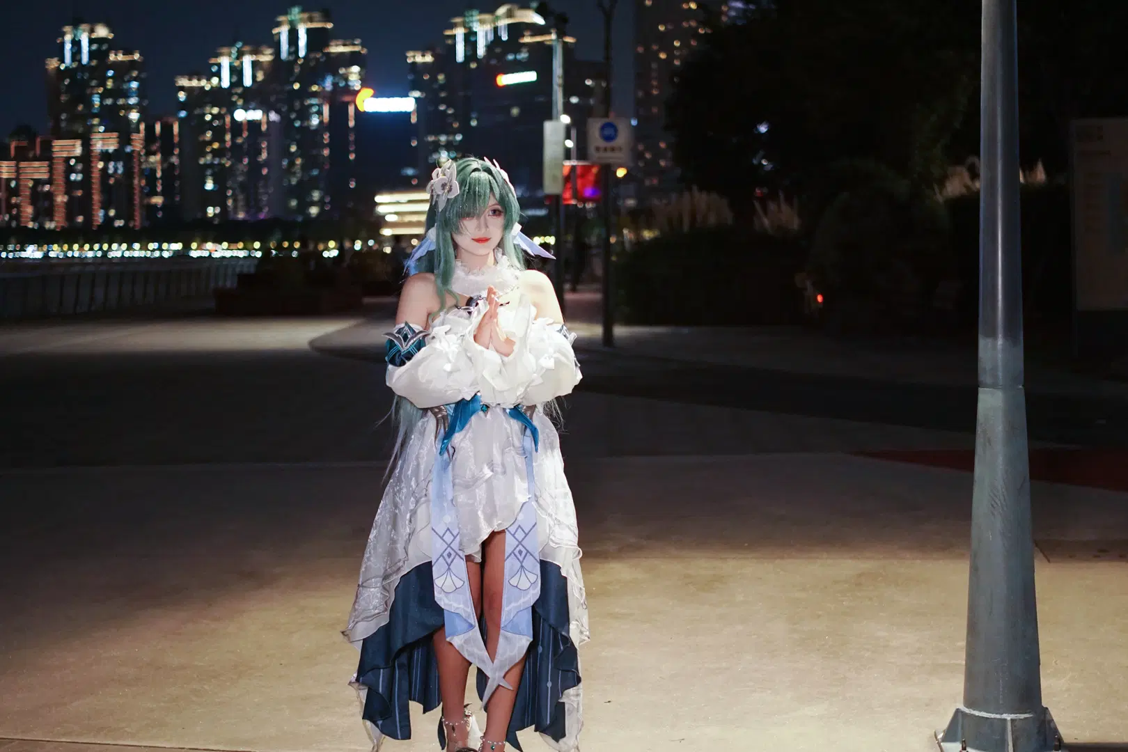 【ヴォジャニーツァ コスプレ】『原神』スネージナヤの夜景に揺れる蒼の鼓動 - MinnnTo - 2枚目
