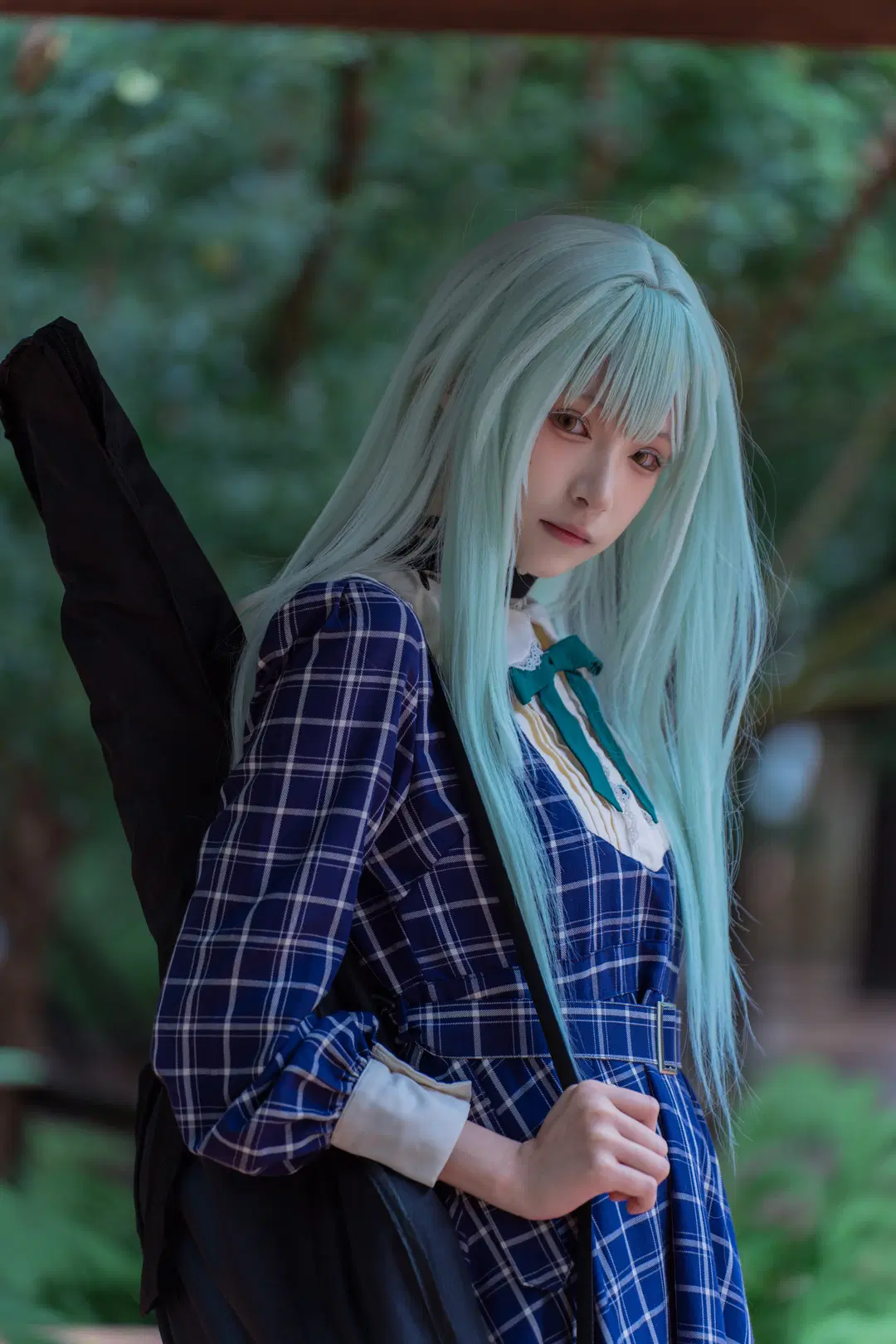 【若叶睦cos】mujica雨天氛围感，背着琴盒撑伞的冷感少女 - 南朝花月 - 第3张