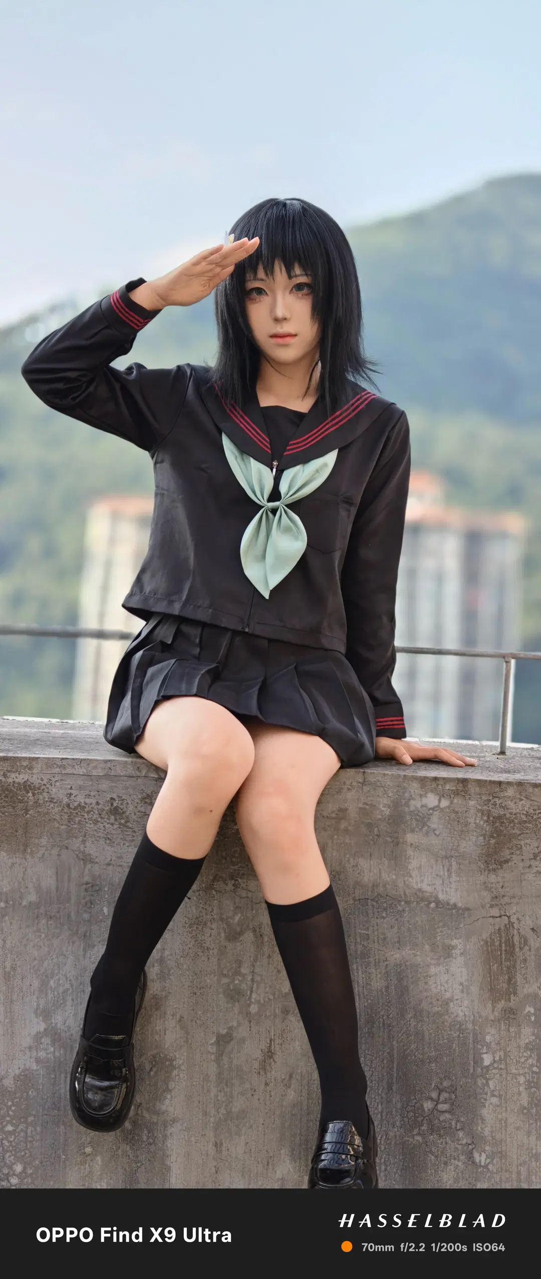 天台上的黑水手服少女：手机哈苏人像实拍 - 寂尘 摄影摄像 - 第3张