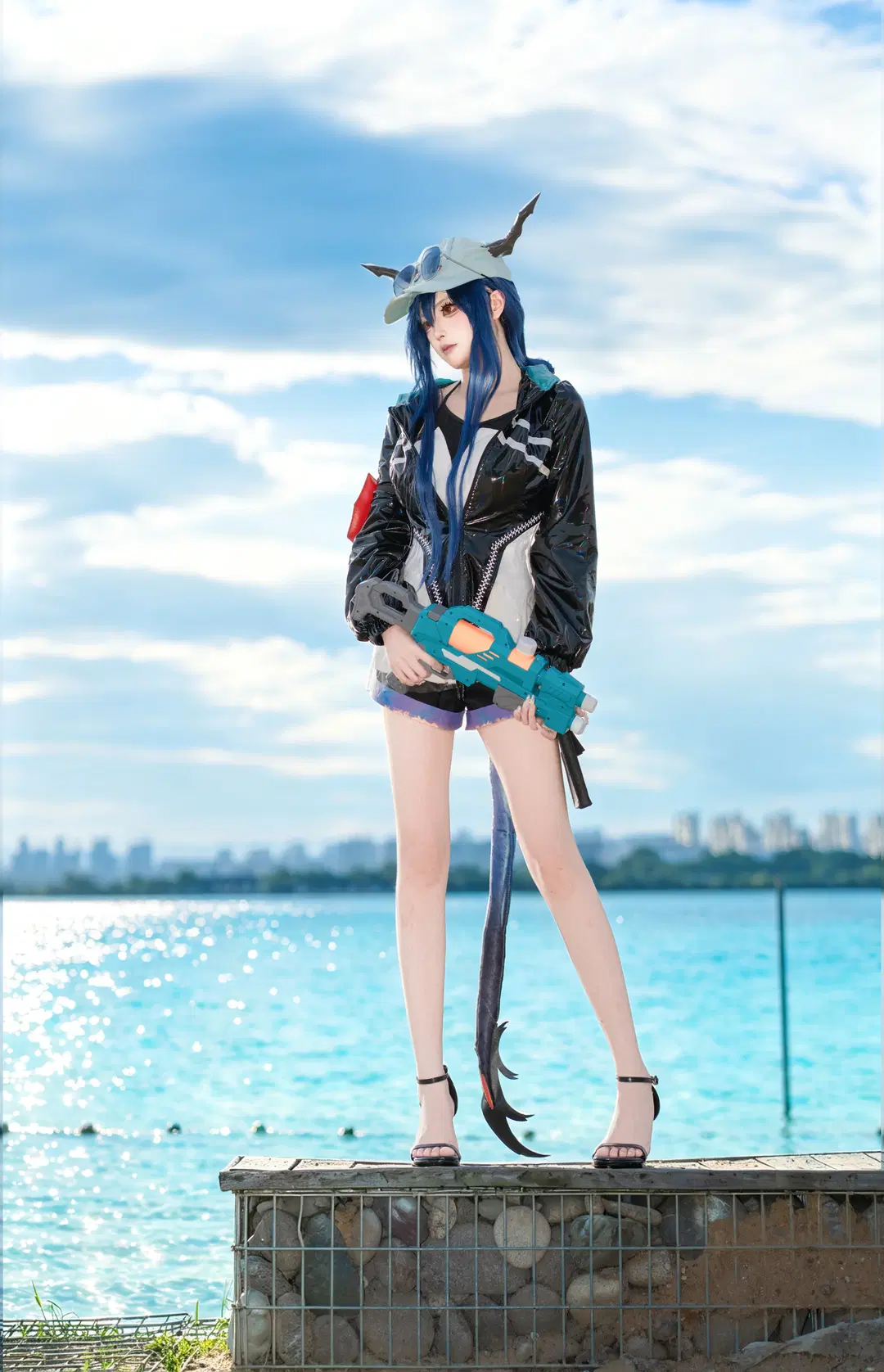 【Ch'en the Holungday cosplay】Arknights: Dossoles Holiday Vibes by 商齐seiko - Image 4