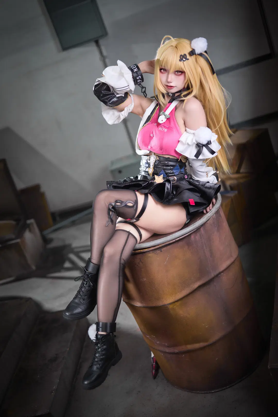 【希希芙cos】绝区零里的粉黑战衣搭配黑丝质感拉满 - 盈杏 - 第2张