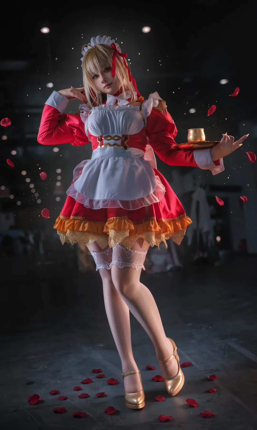 [Nero Cosplay] Red-and-Gold Maid outfit and Golden Tray Convention Shoot Chronicle by 暮山紫薯 - Image 2