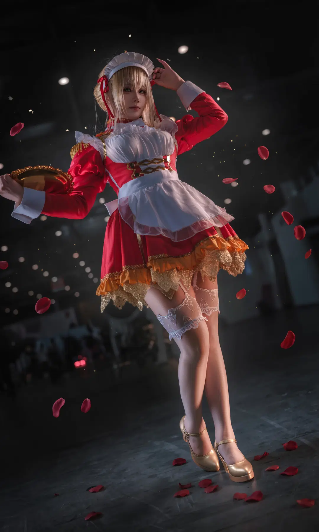 [Nero Cosplay] Red-and-Gold Maid outfit and Golden Tray Convention Shoot Chronicle by 暮山紫薯 - Image 5