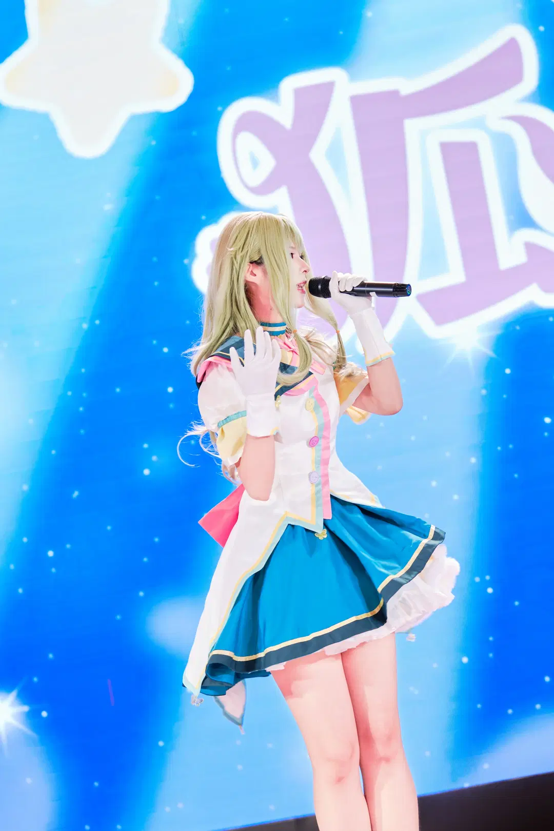 【凤笑梦cos】pjsk狐猫组舞台高抬腿挑战，广烤O首日演出蹦到起飞 - GOODLUCK好兆头 - 第15张