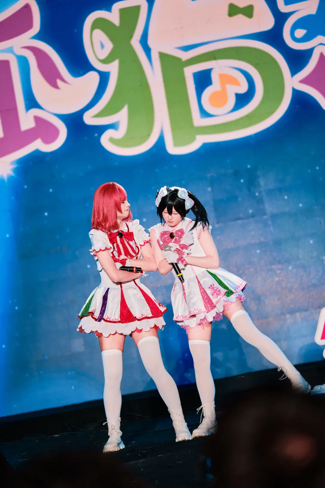 [Maki Nishikino cosplay] Rainy night stage memories with Nico Yazawa by GOODLUCK好兆头 - Image 4