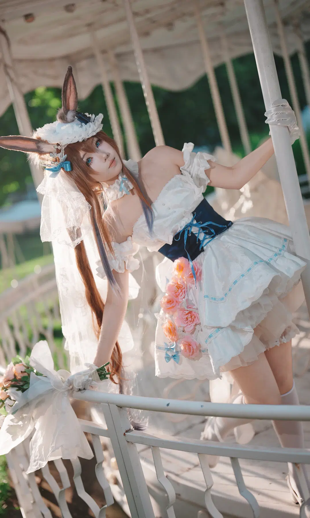 【阿米婭cos】明日方舟花嫁同人，自然光下的綿羊牧場記錄 - 蓝桥desu - 第5張