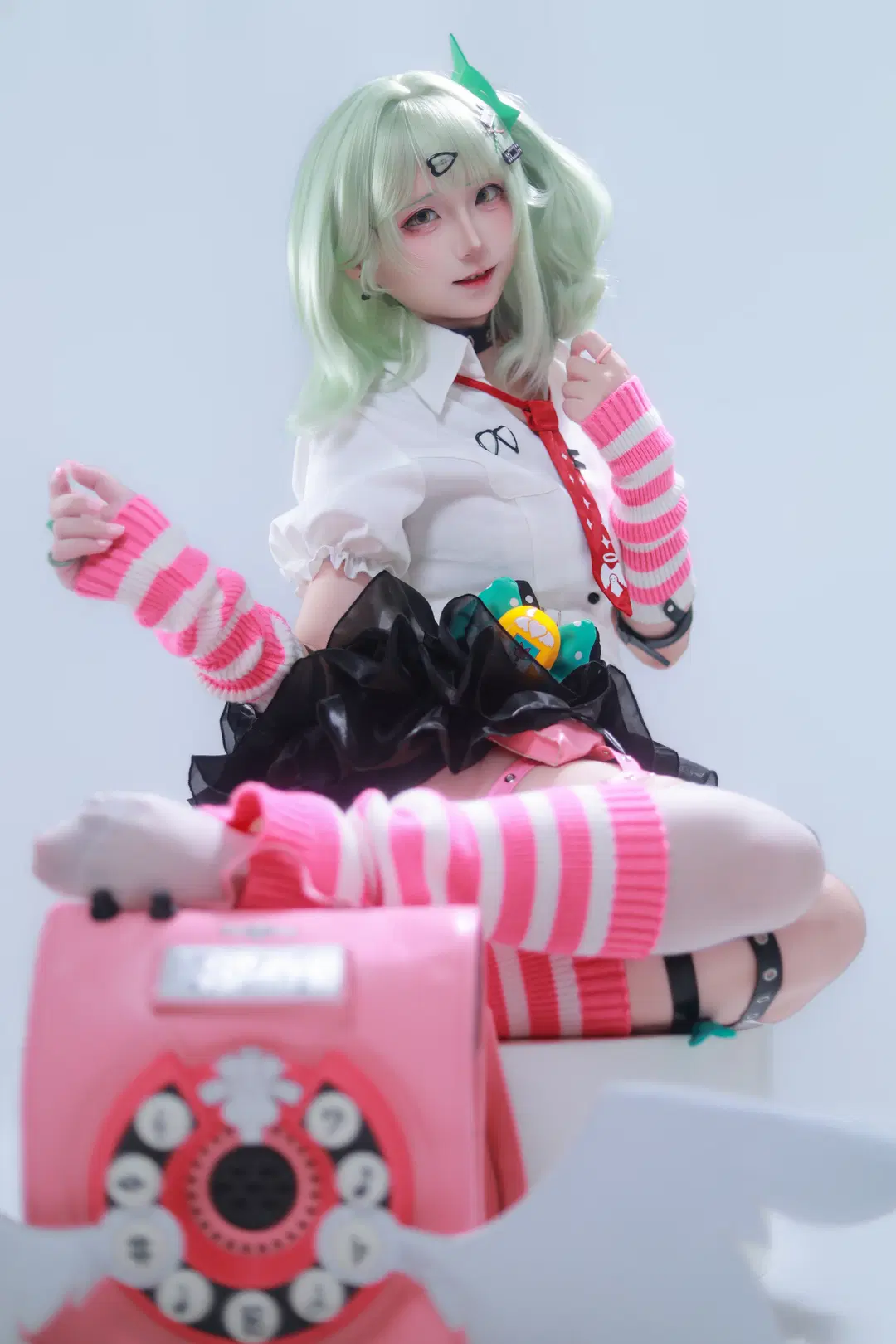 White stockings, Sunna cosplay, Studio cosplay, Mint green wig, striped leg warmers
