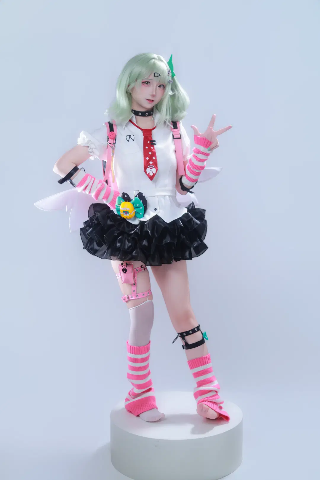 【千夏cos】白衬衫红领带与薄荷绿假发的棚拍记录 - yesp📷 - 第3张