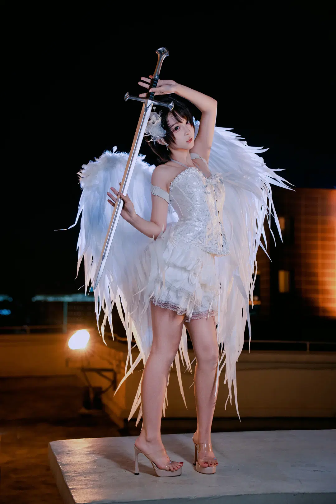 夜景人像摄影, 氛围感cosplay, 神明少女, 白色天使, 执剑天使cos