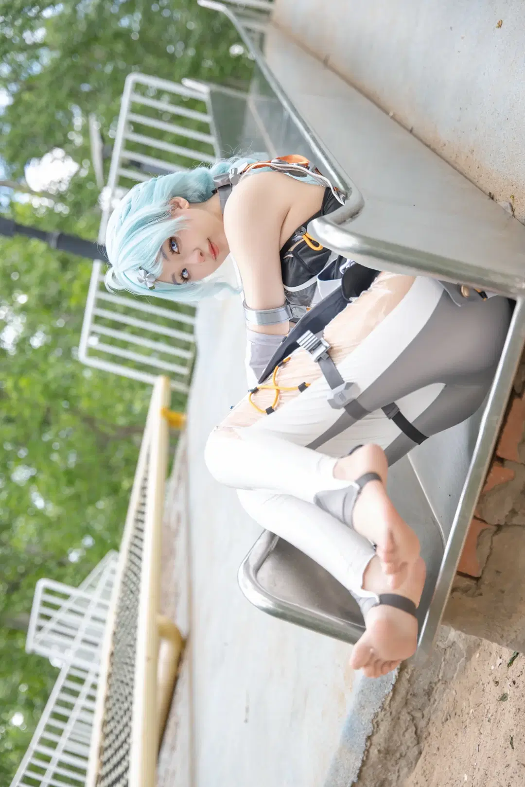 Zenless Zone Zero, Anime-style photography, Seed cosplay, Beautiful legs, Flower sea cosplay