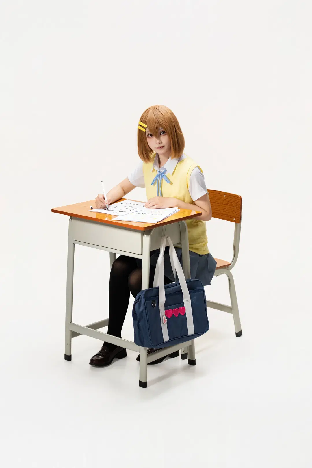 【平泽唯cos】轻音少女白棚动作参考，捕捉日常的灵动瞬间 - 蒜Suan - 第2张