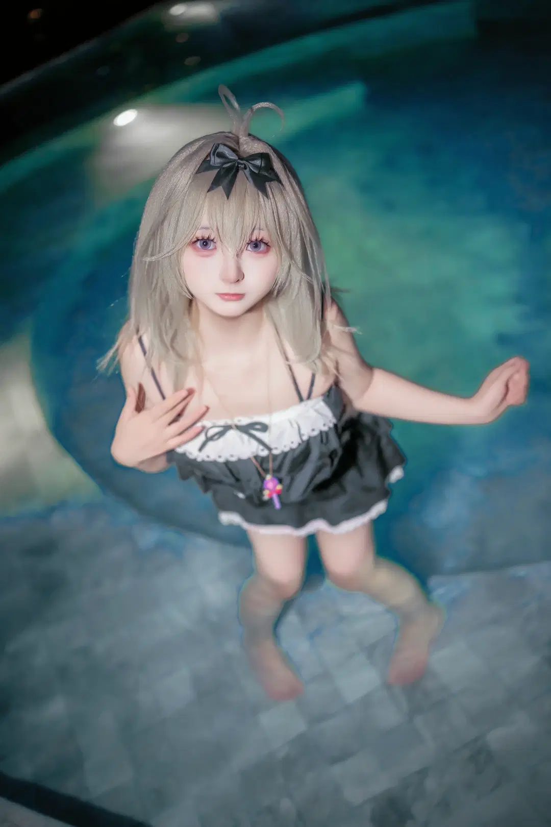 【森亜るるか コスプレ】夜のプールの黒白レース水着 - 灵白💕 - 2枚目