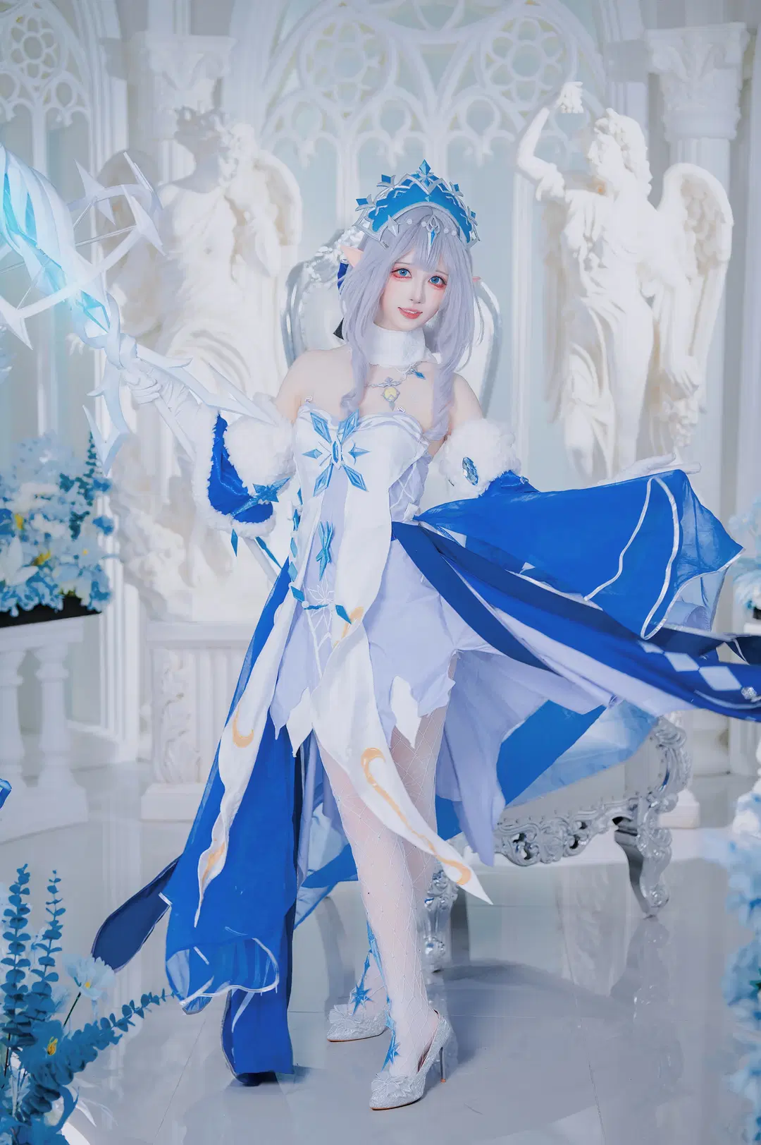 【安娜絲塔夏·費奧多羅夫娜·雪奈茨娜婭cos】原神至冬國冰之女皇 - 圣骑绯月 - 第4張