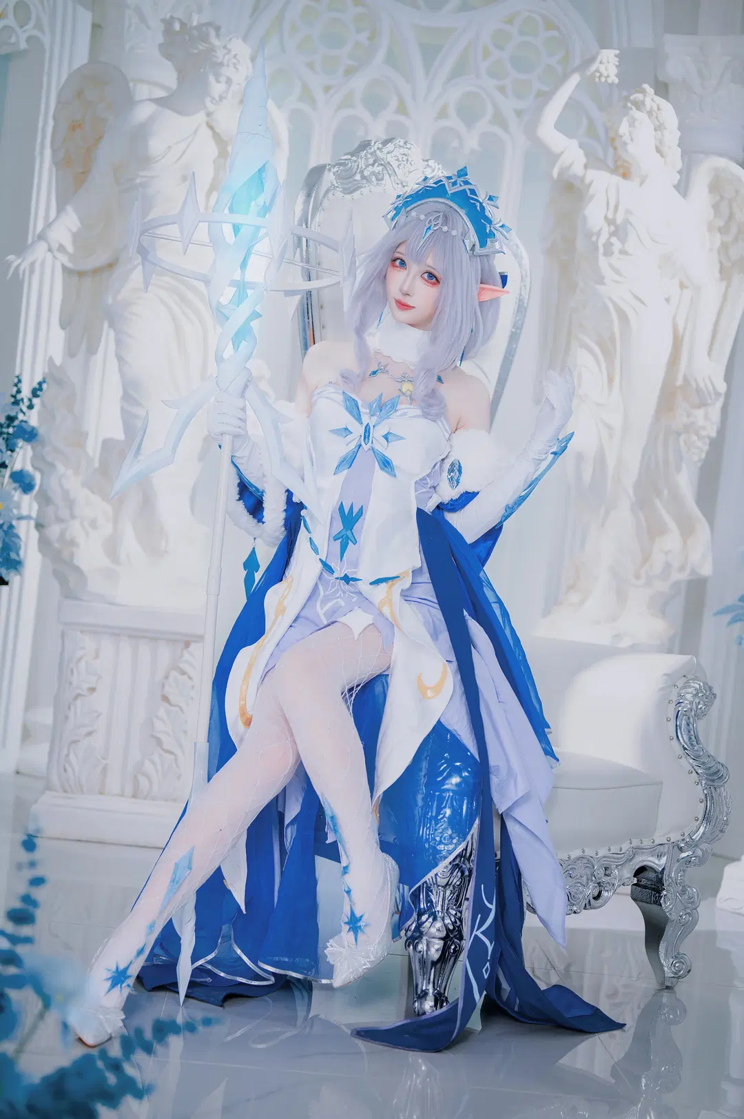 【安娜絲塔夏·費奧多羅夫娜·雪奈茨娜婭cos】原神至冬國冰之女皇 - 圣骑绯月 - 第5張