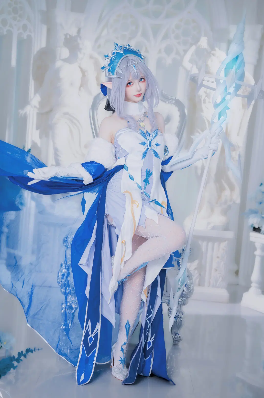 【安娜絲塔夏·費奧多羅夫娜·雪奈茨娜婭cos】原神至冬國冰之女皇 - 圣骑绯月 - 第9張