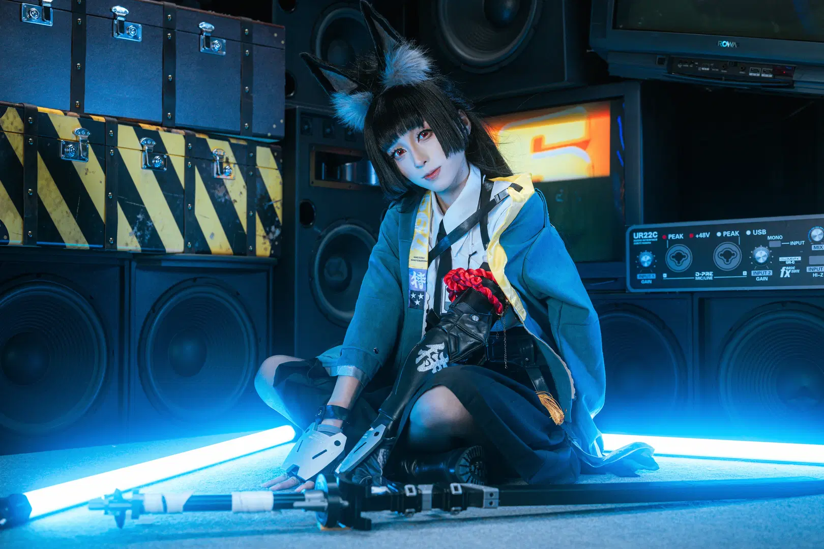 【星見雅コスプレ】レトロテレビの壁の前に佇むサイバーテックウェア、メカニカルアームの存在感が圧巻 - 好人一胎8个 - 5枚目