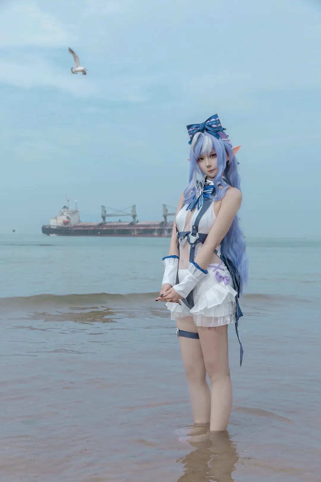 绝区零, 薇薇安cos, 海边cosplay, 精灵耳, 蓝发