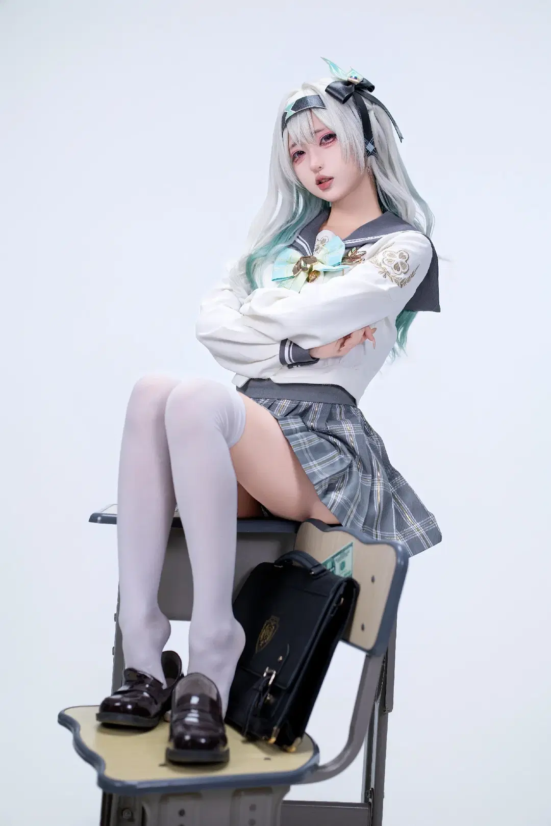 崩坏星穹铁道, 流萤cos, JK制服, 棚拍写真, 白丝过膝袜