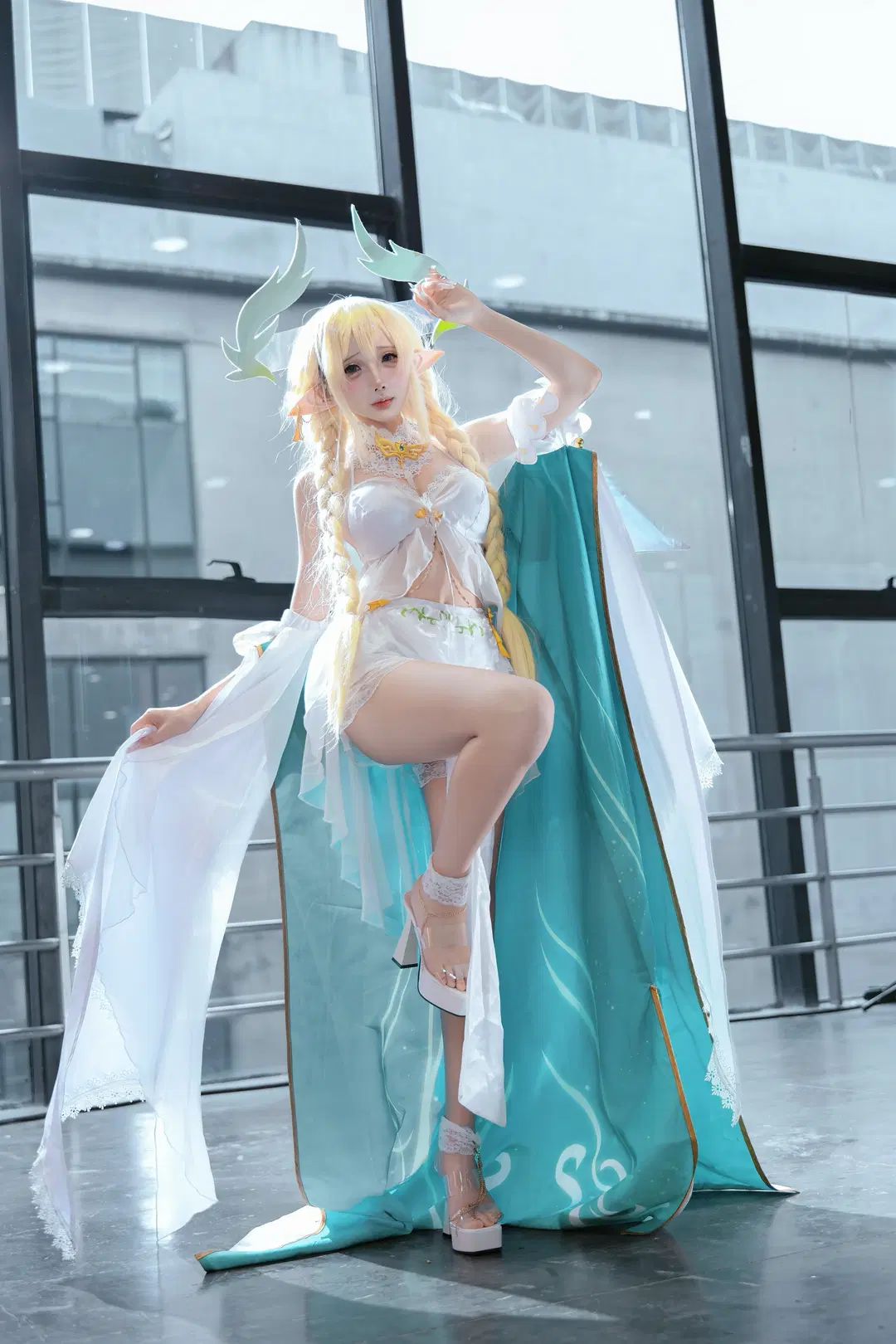 アズールレーン, イベント写真, 金獅子 コスプレ, エルフ耳コスプレ, 白いレースのコーディネート