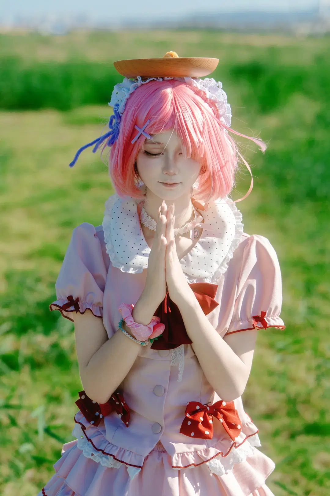 【ラムコスプレ】夏の草地に佇むピンクの少女、愛らしさと元気いっぱいの輝き - 程山 - 3枚目