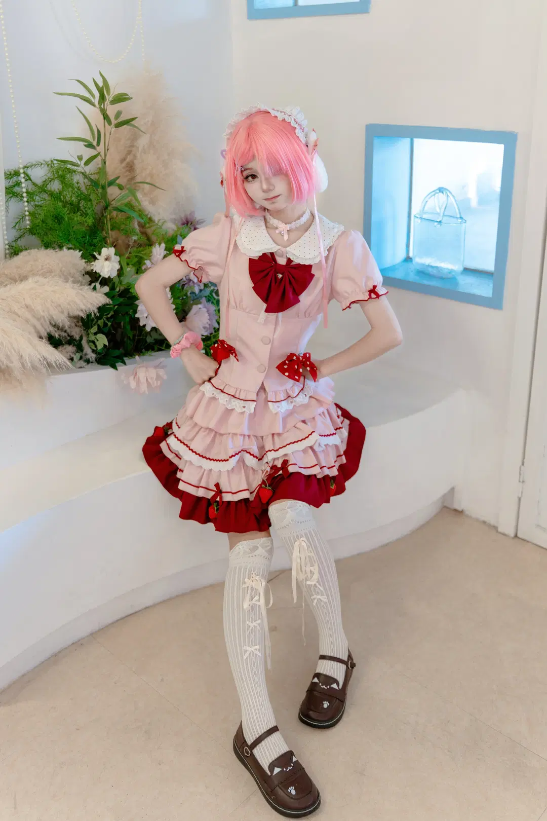 Ram cosplay, White stockings