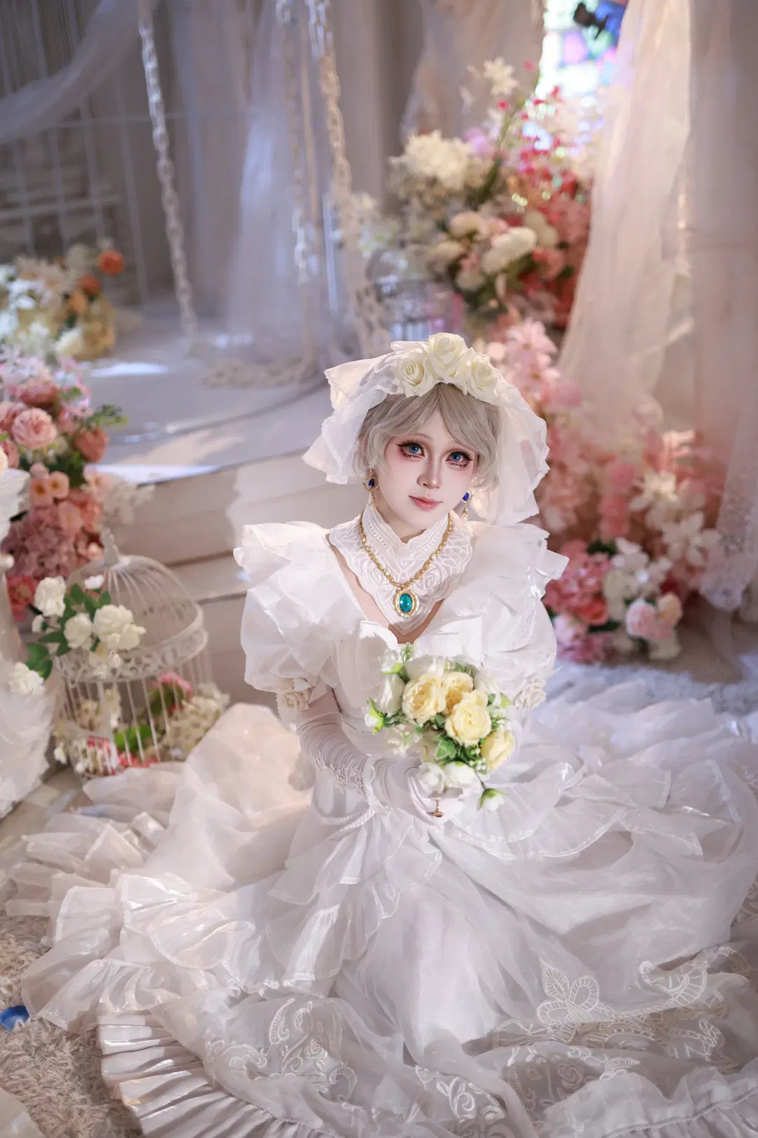 【红夫人cos】第五人格应许之日，白玫瑰与彩绘玻璃的圣洁誓约 - 米游妙妙屋COSPLAY - 第3张