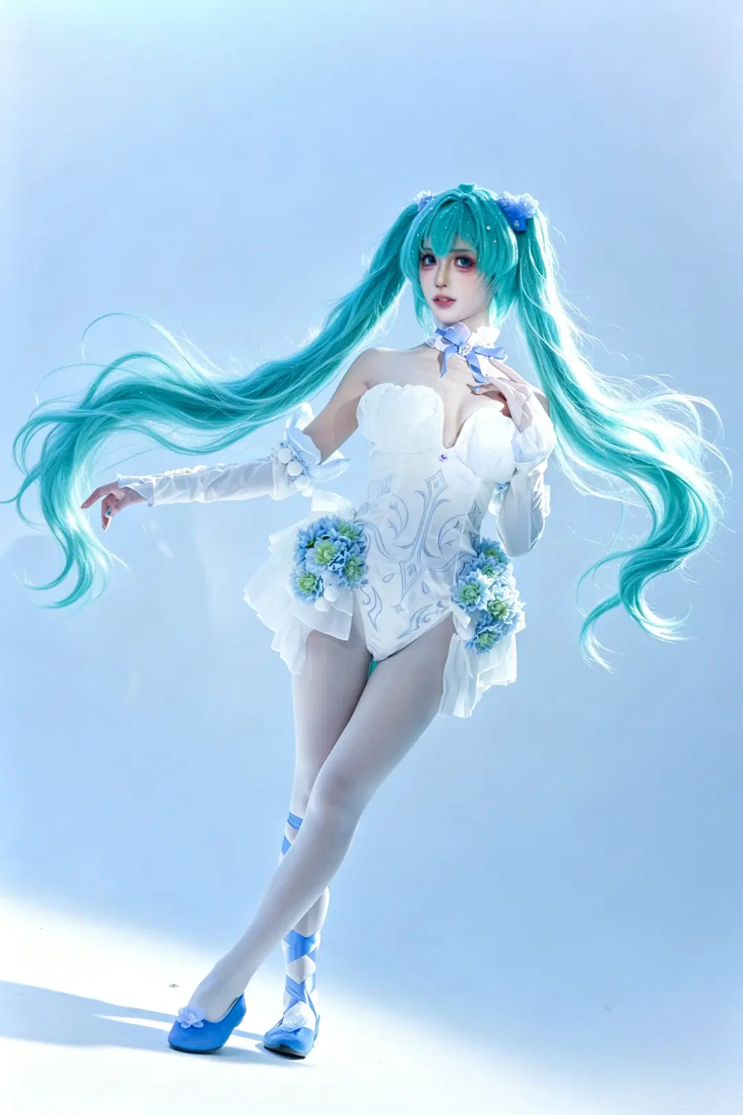 二次元摄影, 初音未来cos, 白丝, VOCALOID, 粉蝶花精灵