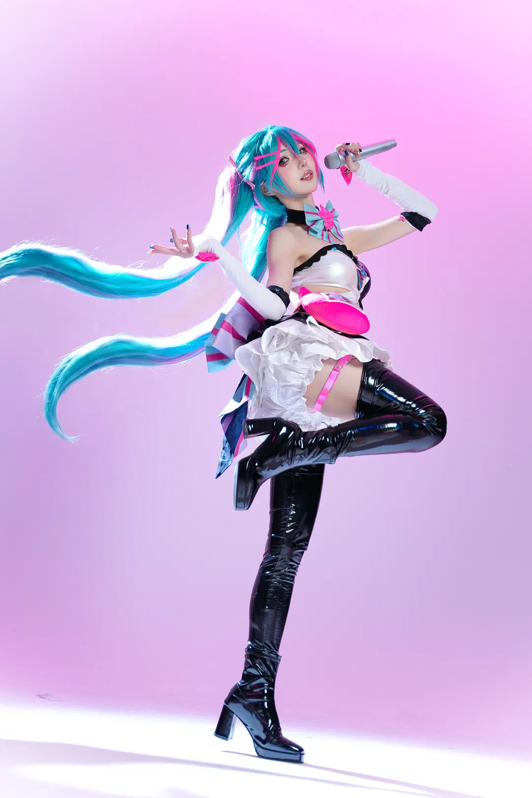 初音未来cos 喵斯快跑联动造型动作参考 - 时雨 - 第3张