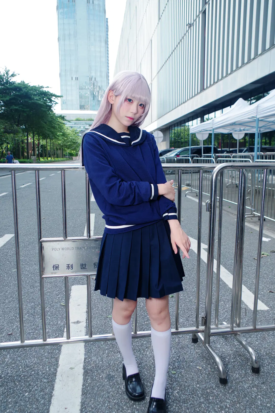 七草ナズナコスプレ 『よふかしのうた』セーラー服少女のクールとギャップ