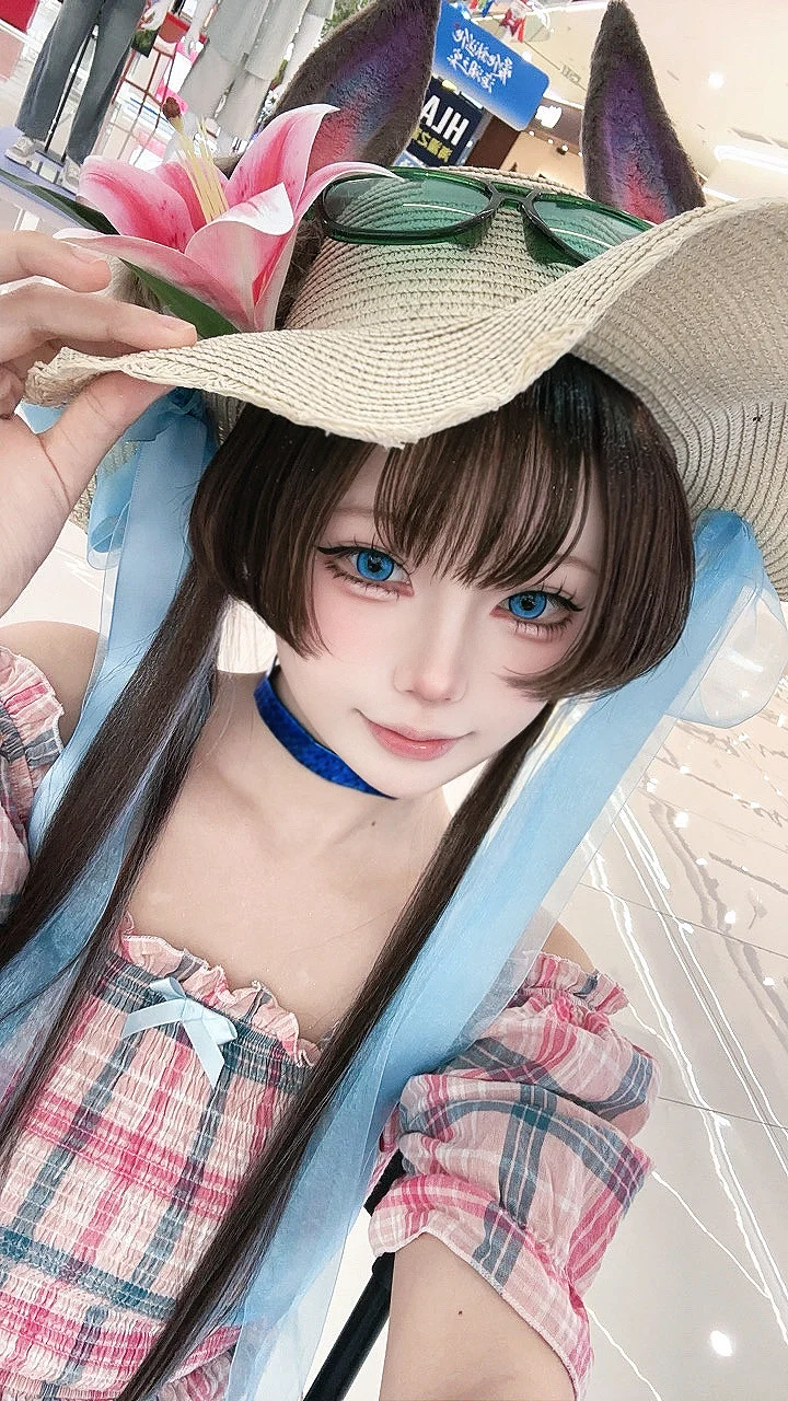 Arknights, Amiya cosplay, Anime cosplay, apology for inaccuracy, heavy retouching apology