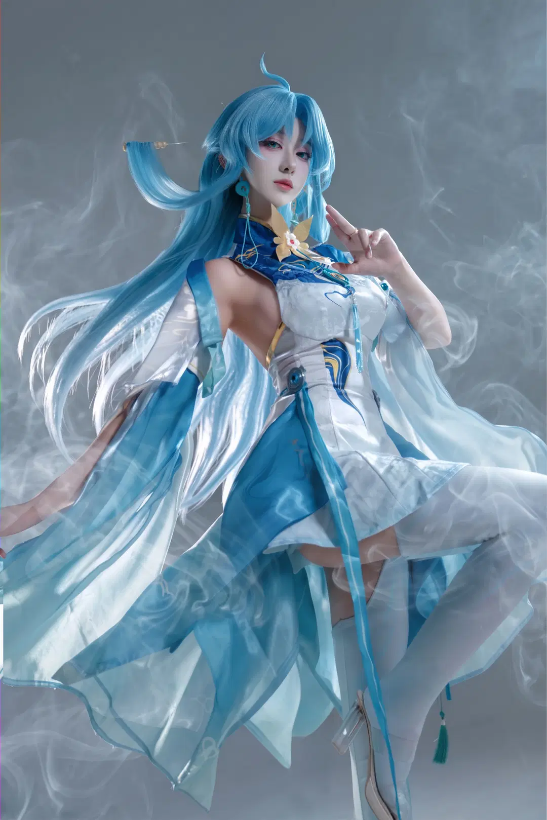 【清宵cos】鸣潮清宵白棚正片记录 - 花遇HUAYU - 第2张